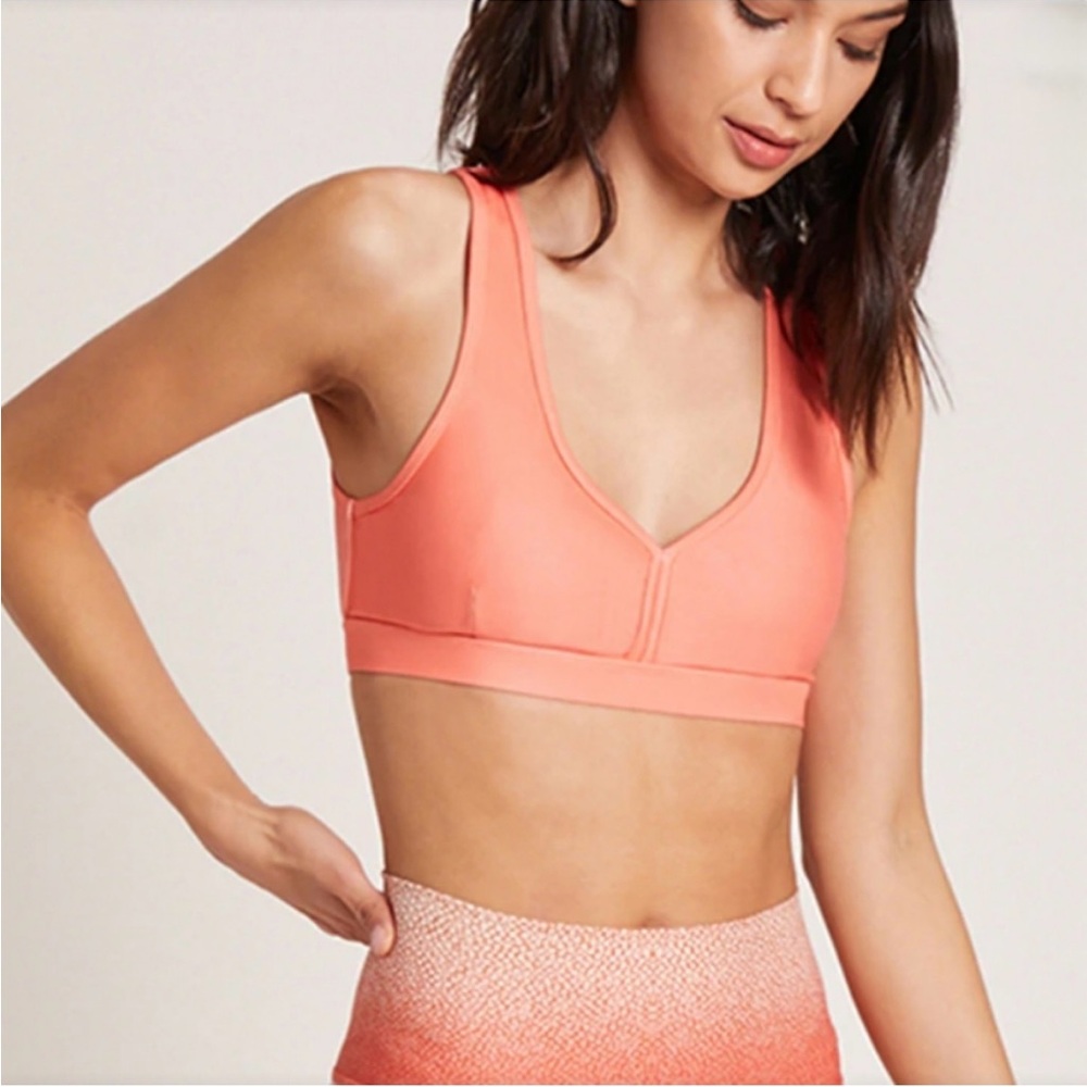 NWT Niyama Sol Eclipse Medium Support Sports Bra - Coral - M/L